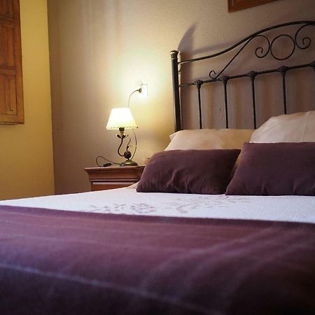 Hospedium Hostal Almanzor Navarredonda de Gredos Buitenkant foto