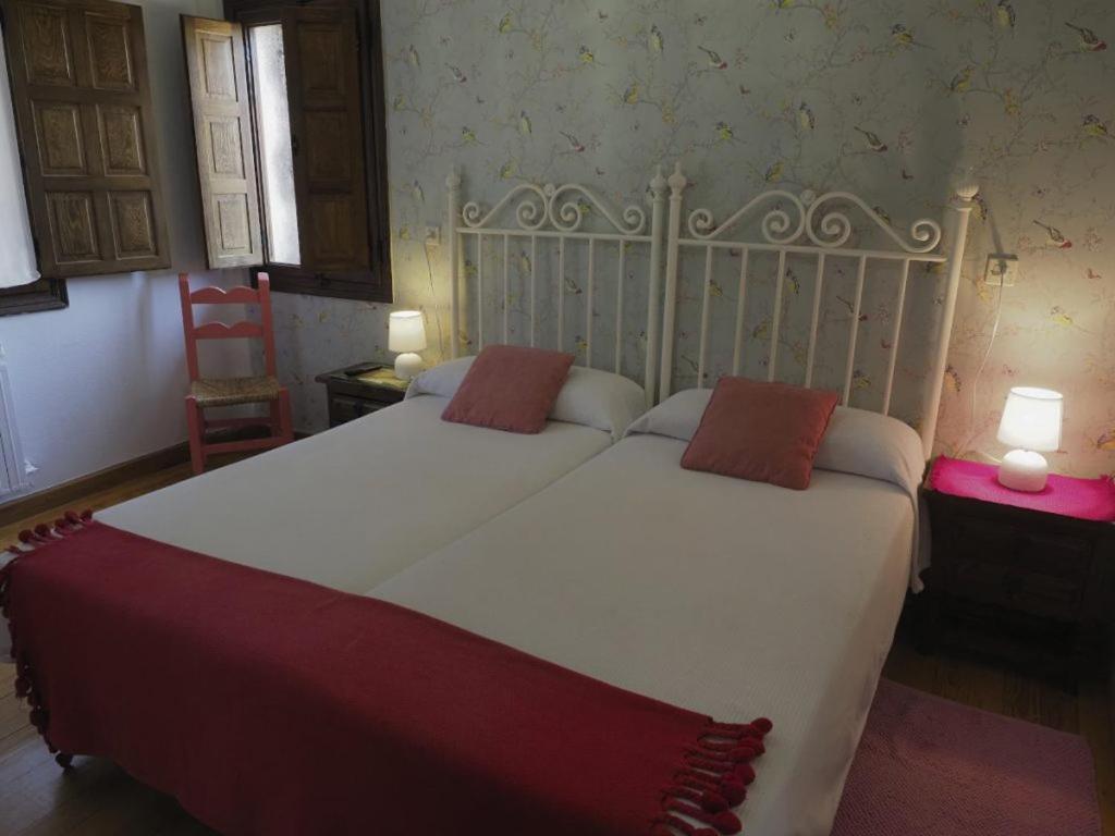 Hospedium Hostal Almanzor Navarredonda de Gredos Buitenkant foto