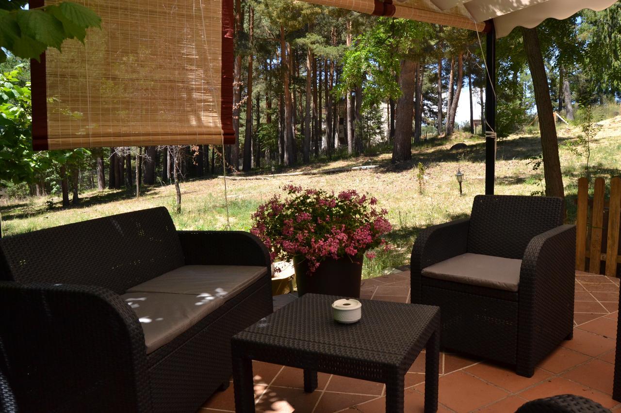 Hospedium Hostal Almanzor Navarredonda de Gredos Buitenkant foto