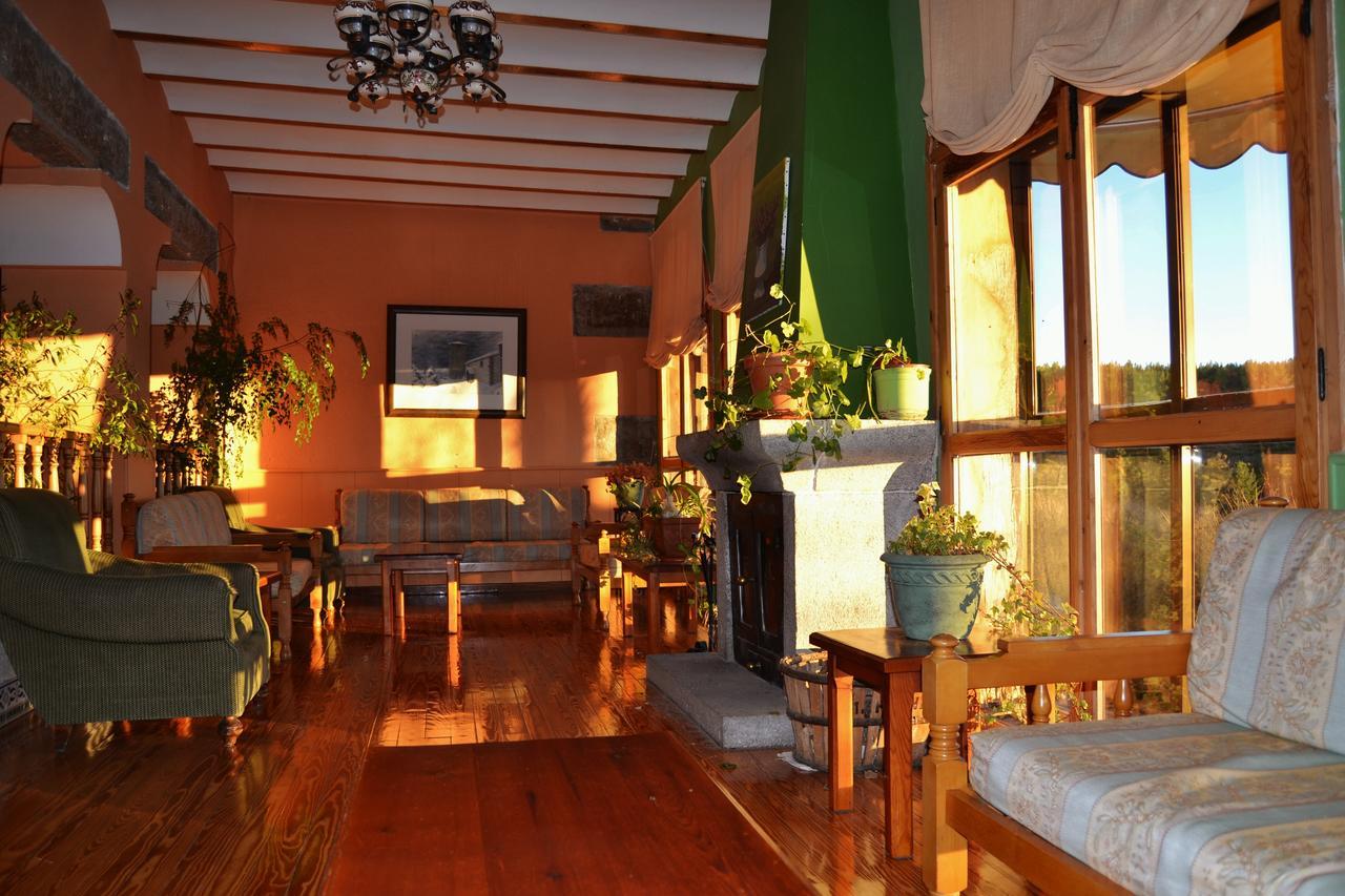 Hospedium Hostal Almanzor Navarredonda de Gredos Buitenkant foto