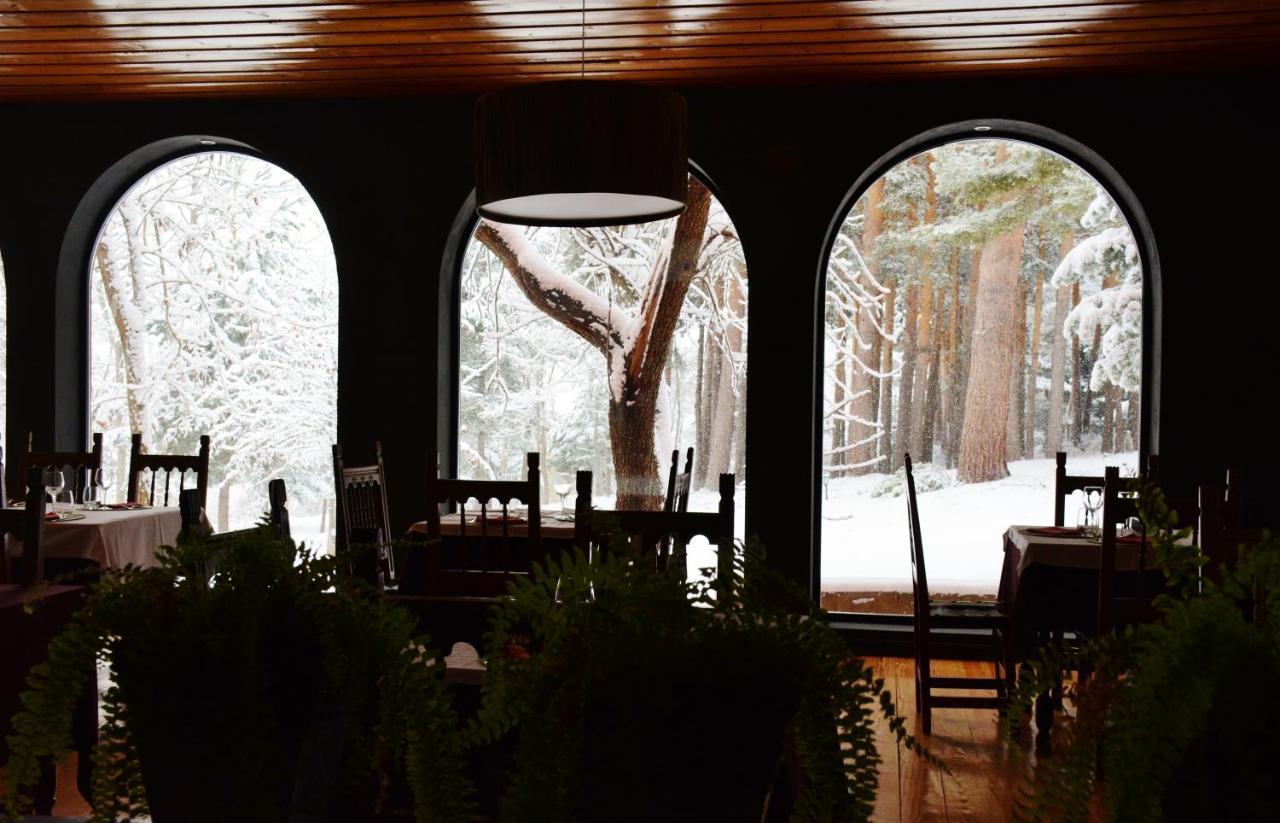 Hospedium Hostal Almanzor Navarredonda de Gredos Buitenkant foto