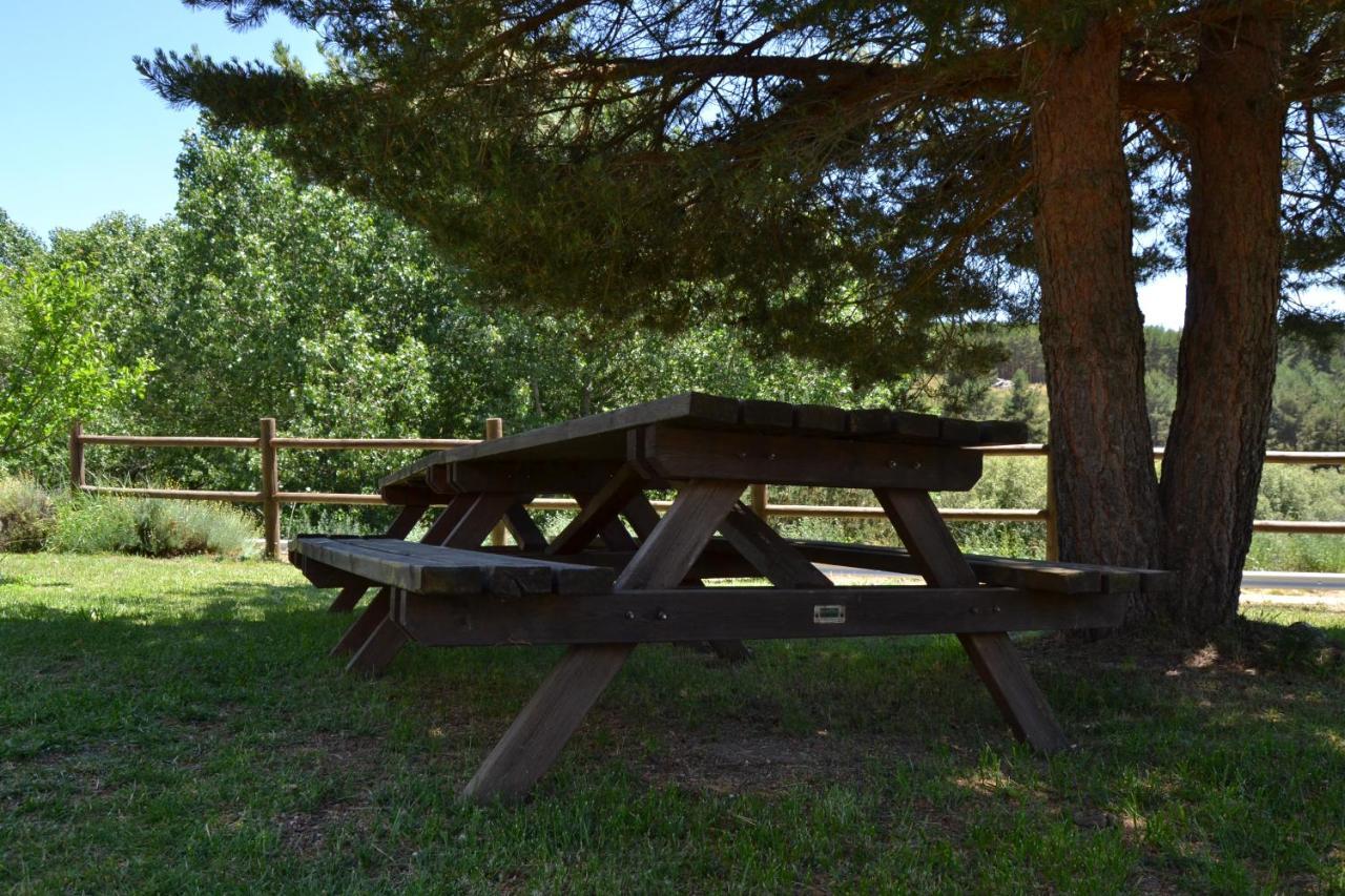 Hospedium Hostal Almanzor Navarredonda de Gredos Buitenkant foto