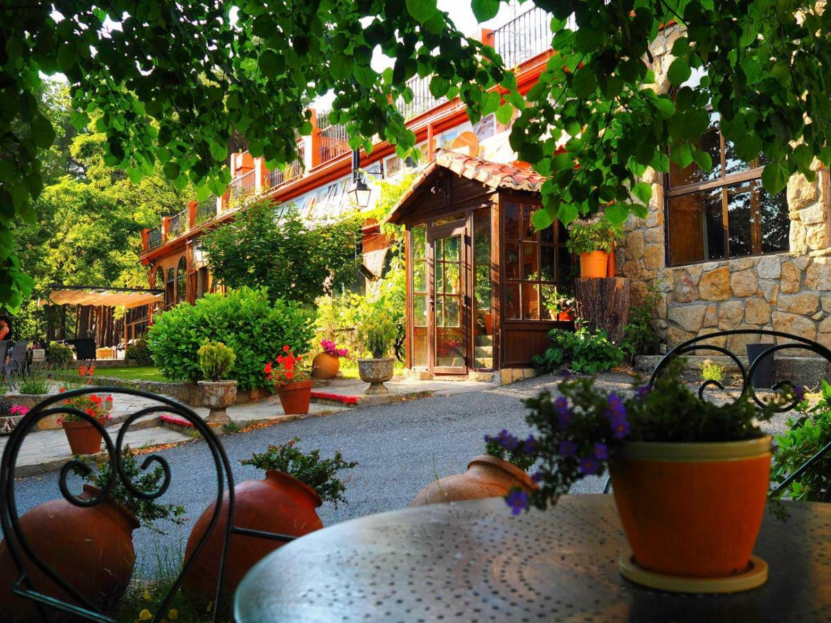 Hospedium Hostal Almanzor Navarredonda de Gredos Buitenkant foto